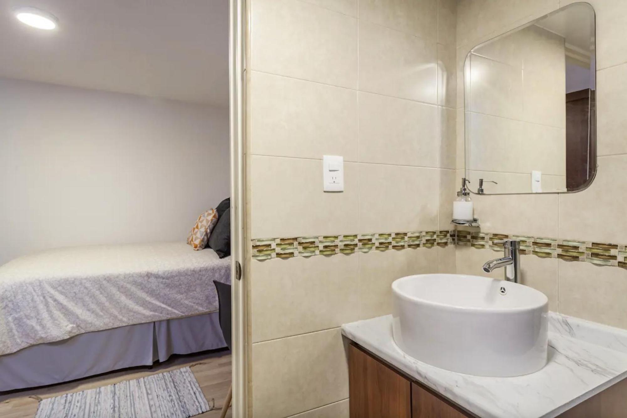 Privatunterkunft Bedroom With Private Bathroom In Roma Norte In Mexiko-Stadt